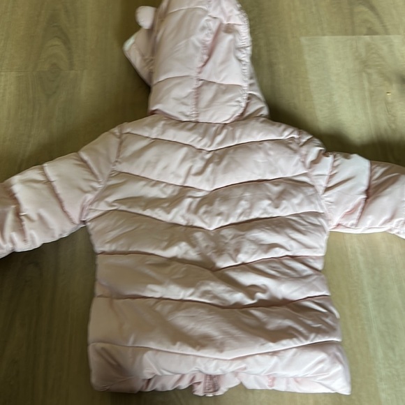 The children’s place puffy jacket with bear hood​​​​​​ - Picture 2 of 4